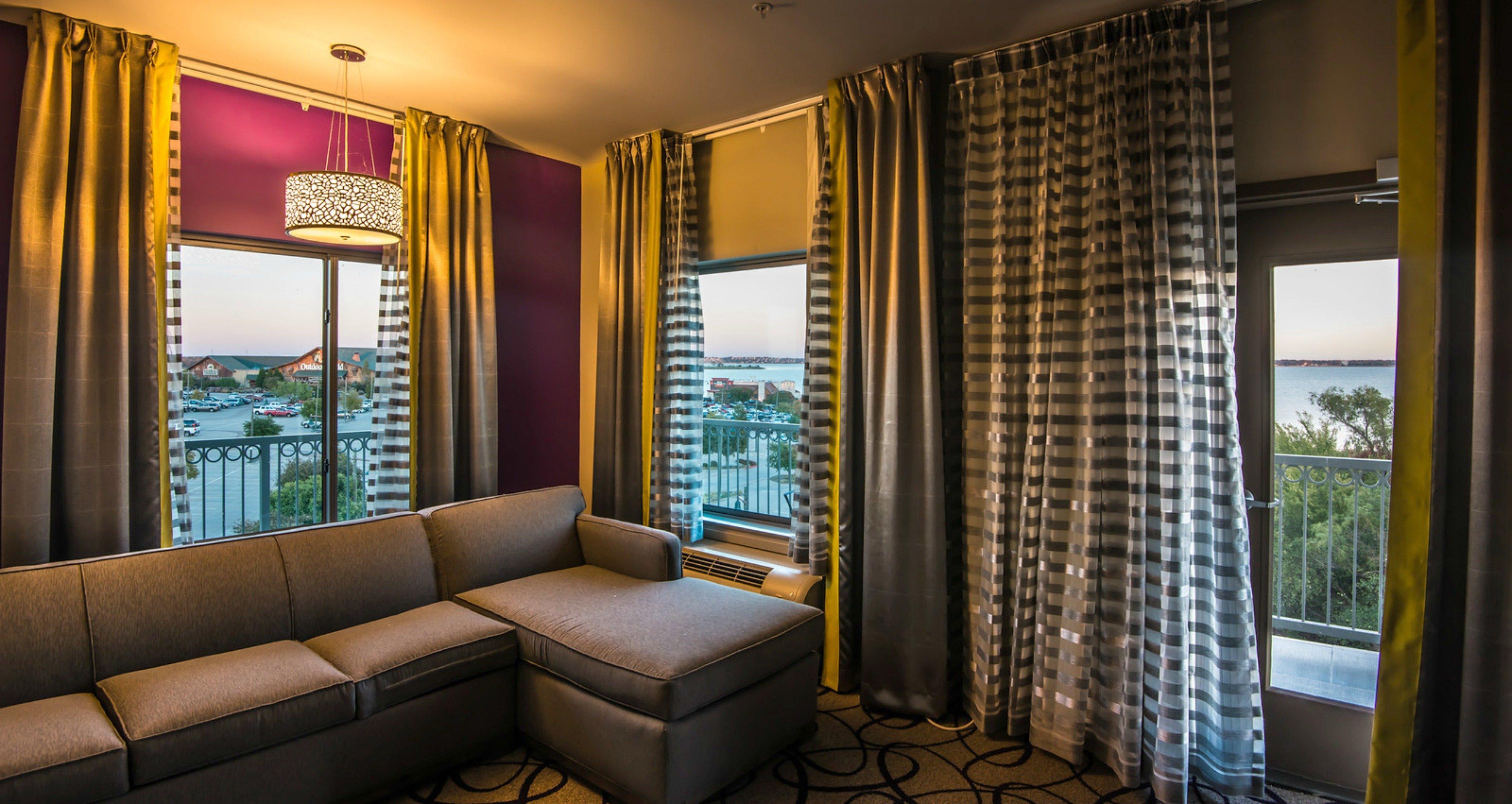 Hotel Holiday Express & E - Lake Hubbard I30 By Ihg